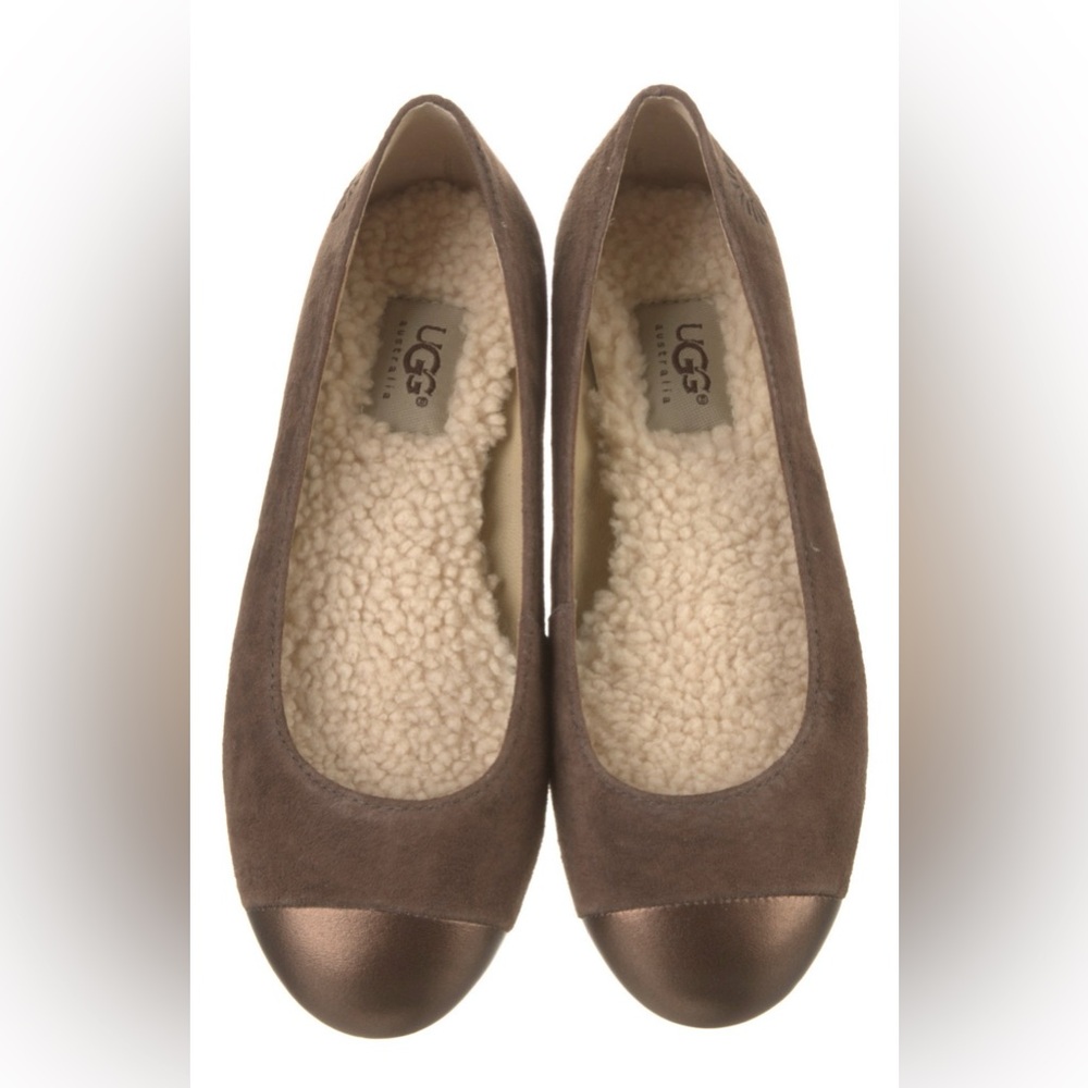 LIKE NEW!!! With Box! UGG Brown Suede Women's Flats - Picture 2 of 4